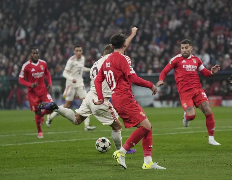 赛后马赛备战英超，绝杀压哨细节曝光，媒体盛赞，更衣室氛围转暖