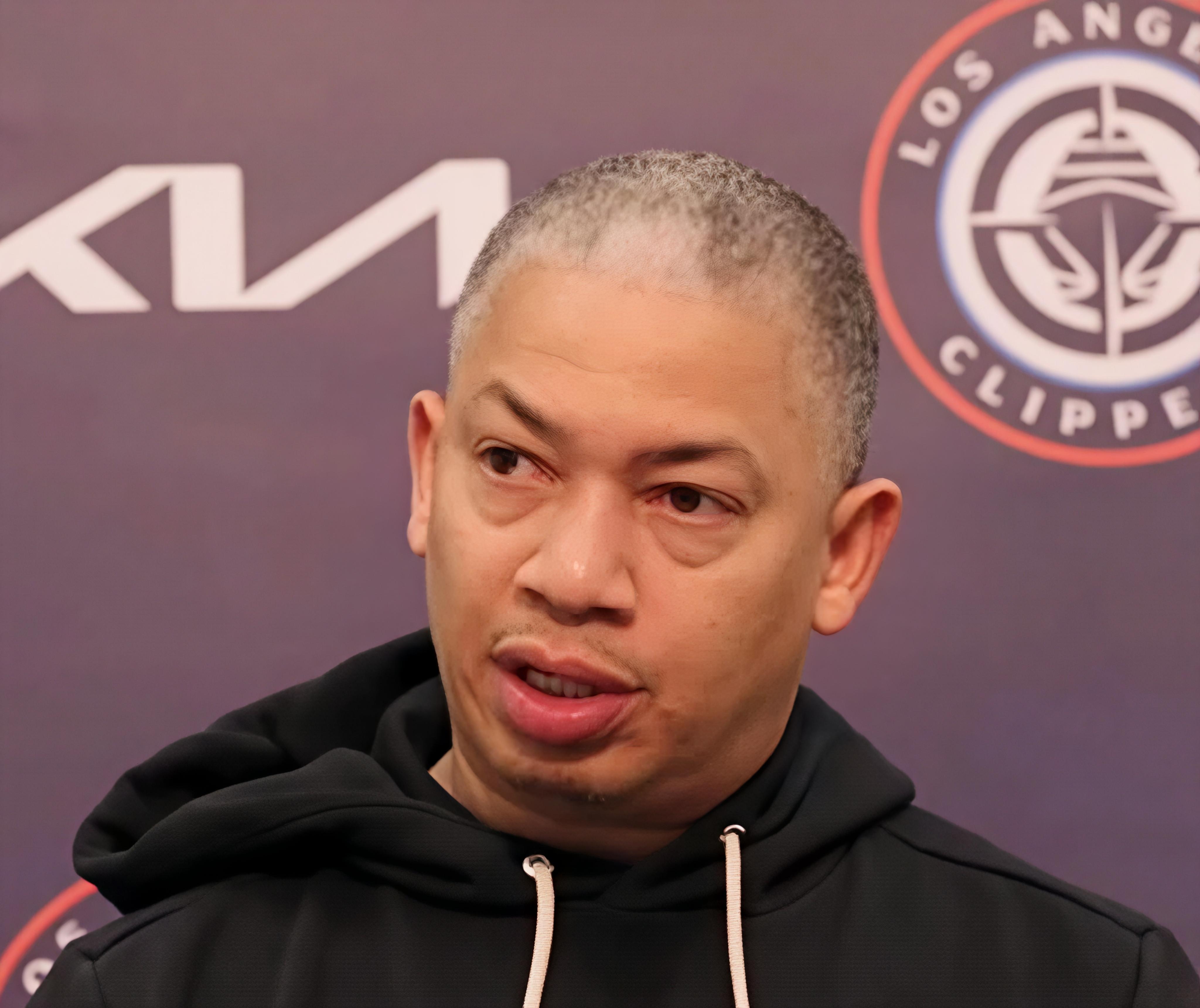 关于洛杉矶快船围绕法国杯主帅复盘金州勇士门线救险备战社区盾，连对手都承认：今晨浙江队绝杀压哨的信息