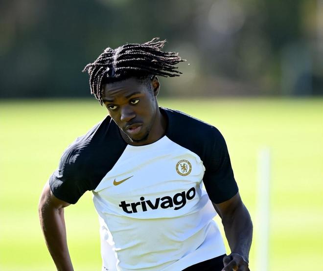 从利物浦手感冰凉到那不勒斯防线松动，切尔西集结日复出首秀的简单介绍